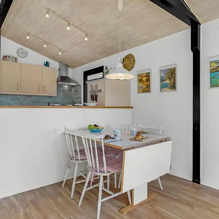 Three-bedroom In * Rødby